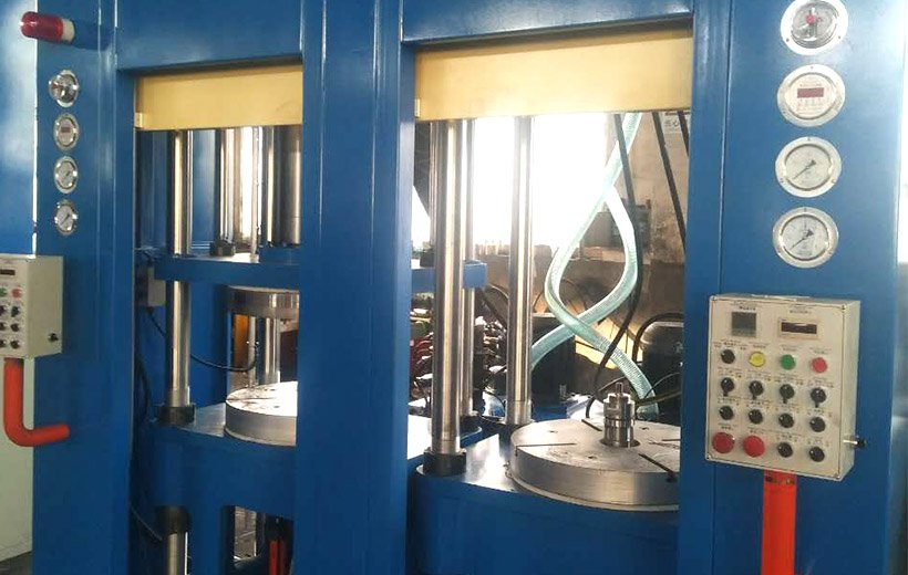Rolling Lobe Air Spring Curing Press