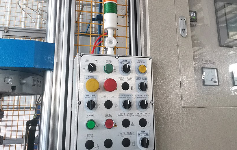 Rolling Lobe Air Spring Curing Press